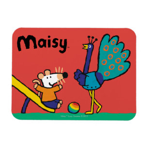 Imán Maisy en el patio de recreo con sus amigos