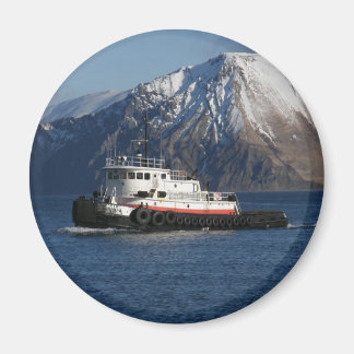 Imán Malolo, bote de remolque en el puerto holandés, AK