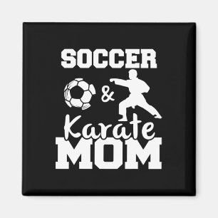 Imán Mamá de fútbol y karate divertida jugadora de fútb