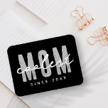 Imán Mamá más fría desde el 20XX de la adormidera simpl<br><div class="desc">Este diseño sencillo y moderno se compone de una tipografía de san serif.</div>