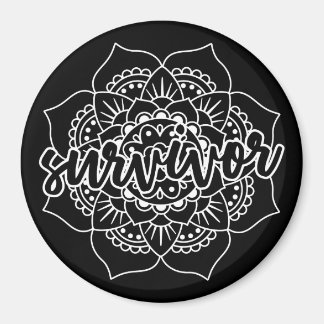 Imán Mandala, sobreviviente de cáncer, en blanco