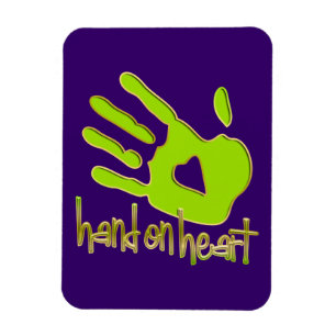 Imán mano en el corazón