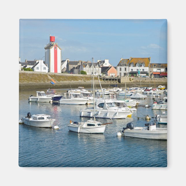 Imán Marina en Guilvinec, Francia (Frente)