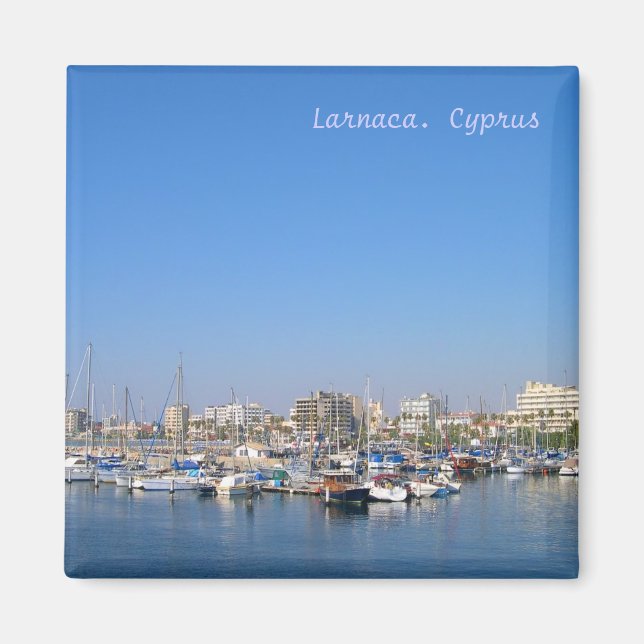 Imán Marina en Larnaca, Chipre (Frente)