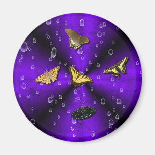Imán Mariposas y gotas de lluvia en el arcoiris púrpura