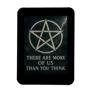 Imán Más de nosotros Wicca Magnet