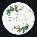 Imán Más grande es el amor Biblia Invierno Navidades Ev<br><div class="desc">Elegante imán Boda Scripture para Navidades representa ramas de acuarela siempre verdes adornadas con hojas huecas, bayas rojas y salpicaduras de oro. Presenta la Biblia Verse 1 Corinthians 13:13, "Y ahora acatan la fe, la esperanza y el amor, pero el mayor de ellos es el amor". Buena opción para el...</div>