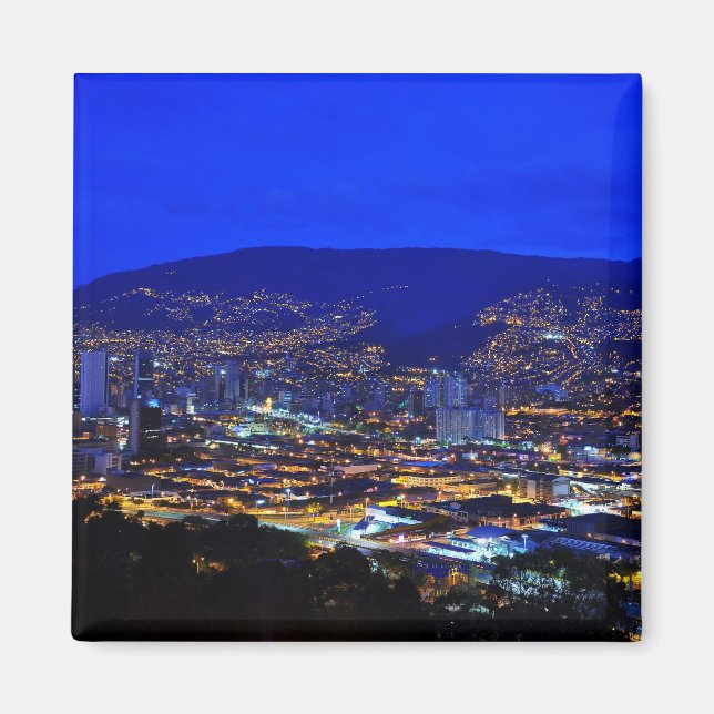 Imán Medellín, Colombia de noche (Frente)