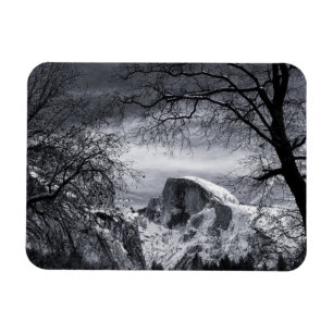 Imán Media bóveda en valle del invierno el   Yosemite
