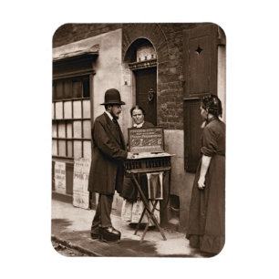 Imán Médico de la calle, 1876-77 (woodburytype)