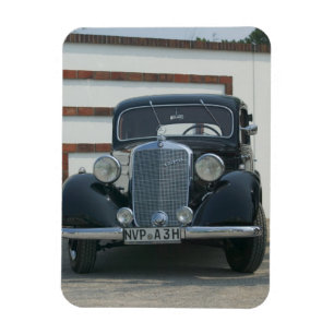 Imán mercedes antiguo