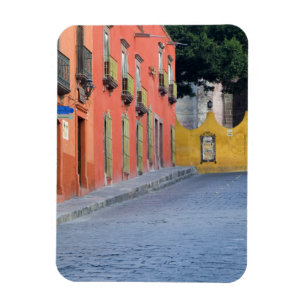 Imán México, San Miguel de Allende, Casas a lo largo