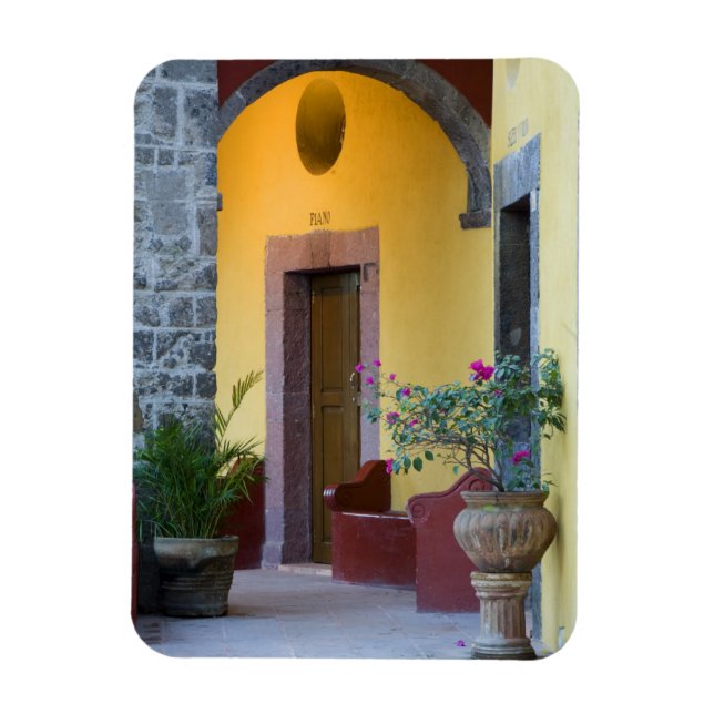 Imán México, San Miguel de Allende, entrada al Arco (Vertical)