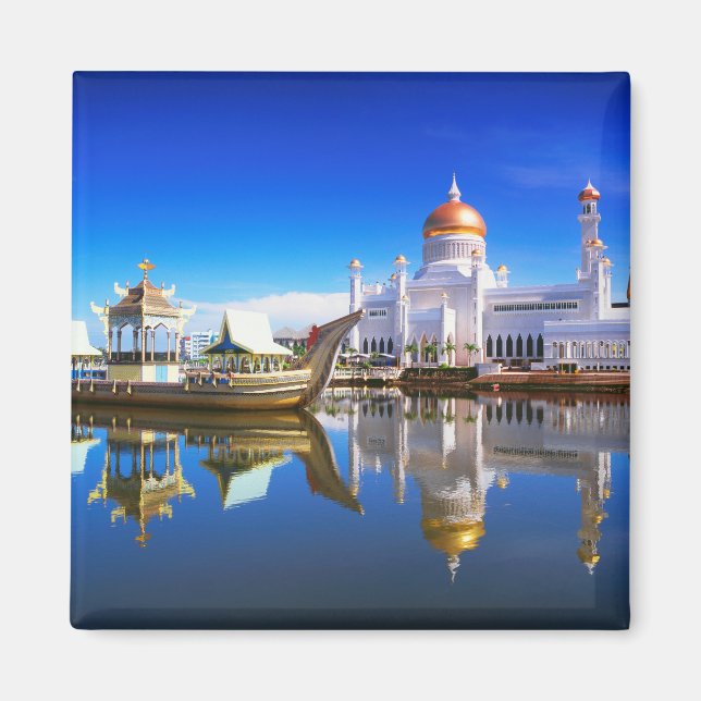 Imán Mezquita Sultan Omar Ali Saifuddien (Frente)