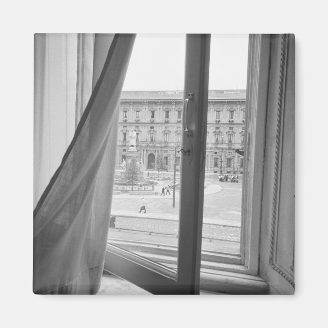 Imán Milano Italia, vista desde la ventana de la ópera  (Frente)