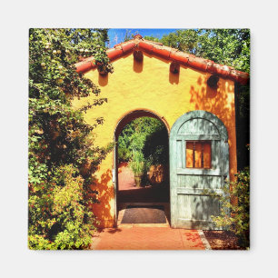 Imán Mimán cuadrado de puertas arqueadas en el jardín s