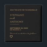 Imán Minimalista Boda moderno del Corazón Negro y Oro<br><div class="desc">Este Minimalista Black and Gold Heart Save the Date Magnet es una manera elegante y elegante de anunciar a su próximo boda. Con un elegante fondo negro y un delicado corazón dorado, este moderno diseño crea un conservadurismo intemporal que sus huéspedes pueden mostrar en su nevera como recordatorio de su...</div>