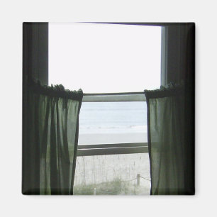 Imán Mirando Hacia El Mar