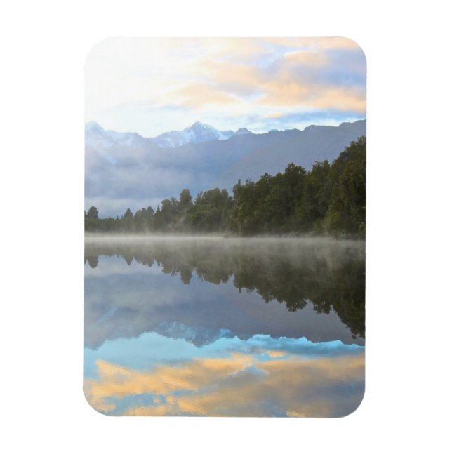 Imán Misty Lake Trees Reflejo De La Naturaleza Tranquil (Vertical)