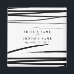 Imán Modern Black Abstract Wedding Favor<br><div class="desc">Un diseño moderno y abstracto de boda en blanco y negro. Diseño de temática blanca y negra que incorpora pinturas rústicas negras. Un diseño minimalista elegante, perfecto para todo aquel que ame los diseños temáticos de moda. Un elegante diseño de imanes de boda con elementos modernos. También están disponibles artículos...</div>