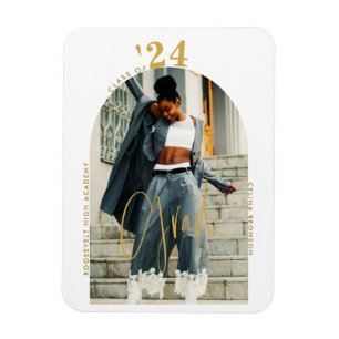 Imán Modern Gold Script Photo 2024 Graduación mínima