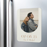 Imán Moderno Boho Arch Foto Marfil Tan Salven la fecha<br><div class="desc">Las bodas modernas ahorran el imán de dátiles con un elegante diseño de moda y estilo boho minimalista con tu foto en un marco de arco.</div>