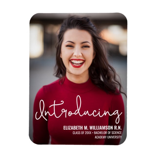 Imán Moderno estudiante de posgrado RN de enfermería (Vertical)