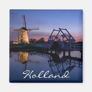 Imán Molinoes de viento y un puente levadizo en el imá