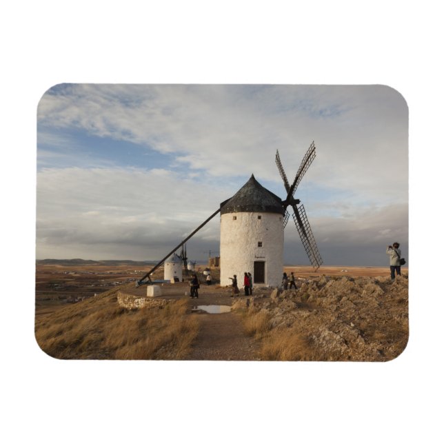 Imán Molinos de viento antiguos de La Mancha, con visit (Horizontal)