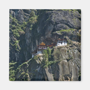 Imán Monasterio de Taktsang en el acantilado, Paro, But