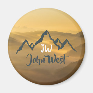 Imán Monograma de montañas personalizables de amanecer