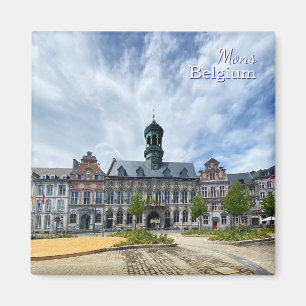 Imán Mons o Bergen antigua ciudad en Bélgica viaje