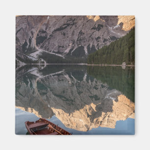Imán Montañas de la dolomía el Pragser Wildsee el