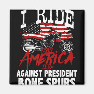 Imán Motociclista anti Trump resiste contra espuelas ós