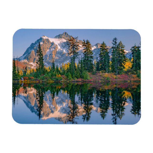 Imán Mount Shuksan mirrored in Reflection Lake (Horizontal)