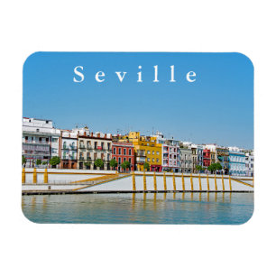 Imán Muelle del río Guadalquivir en Sevilla.