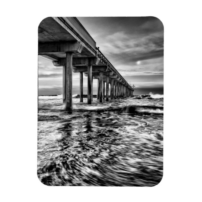 Imán Muelle en B&W al amanecer, California (Vertical)