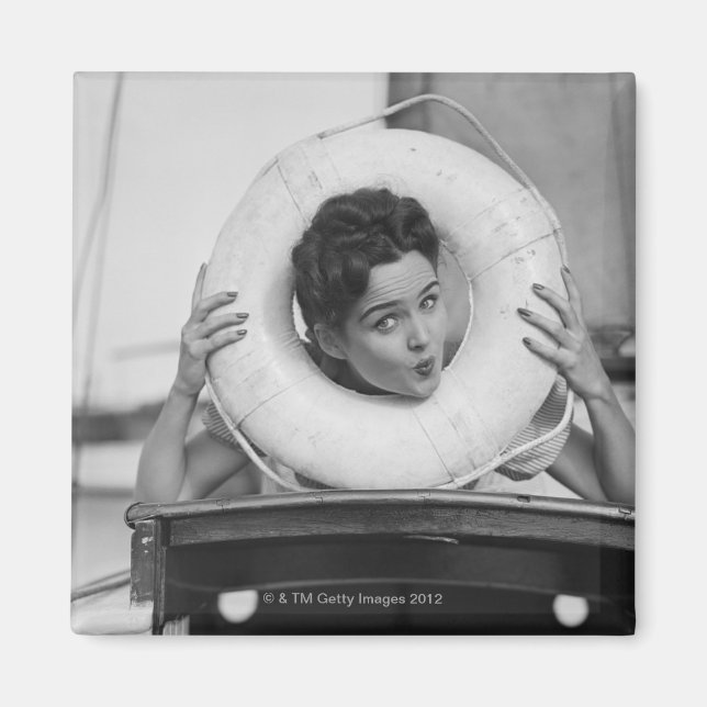 Imán Mujer Posando 3 (Frente)