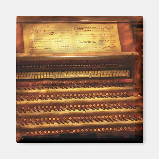 Imán Músico - Organista - El órgano de la tubería (Frente)