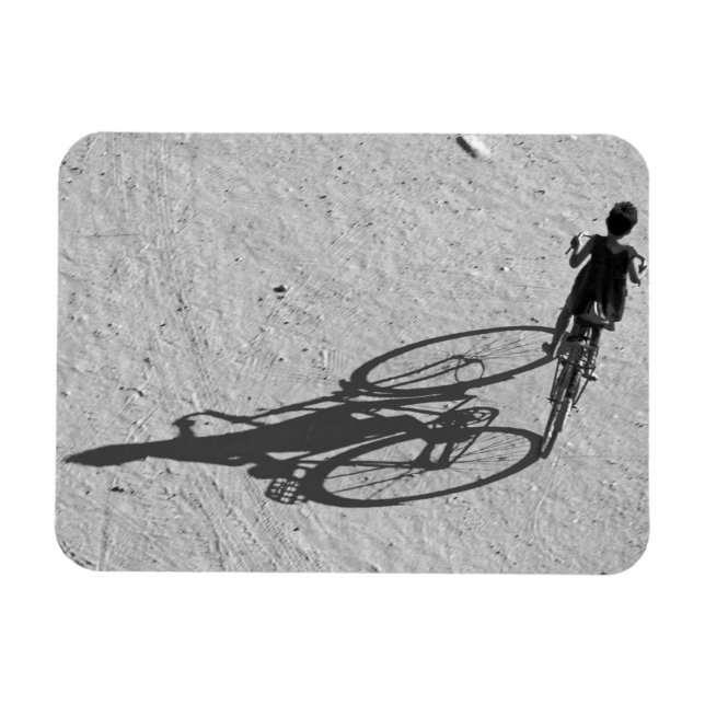 Imán Myamar, Bagan, Joven montando una enorme bicicleta (Horizontal)