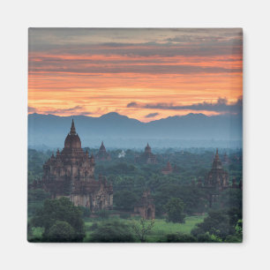 Imán Myanmar, el amanecer de Bagan