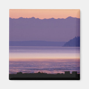 Imán NA, EE.UU., Washington, Conway. Montañas Olímpic