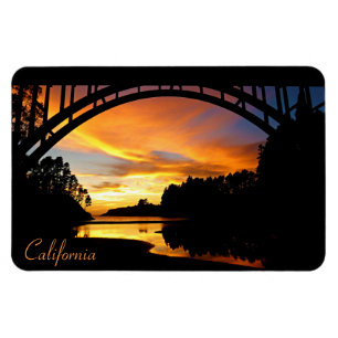 Imán Naranja California Coastal Sunset Under Bridge