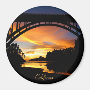 Imán Naranja California Coastal Sunset Under Bridge