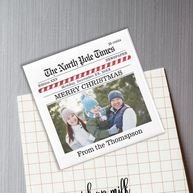 Imán Navidades burlan diseño de periódico de tipografía (Christmas cute whimsical Newspaper photo magnet. )