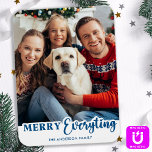 Imán Navidades de familia Personalizada Moderna Fotogra<br><div class="desc">Presentamos nuestras tarjetas de vacaciones, perfectas para difundir alegría y alegría esta temporada de vacaciones! Nuestro diseño sencillo y moderno incluye la frase "Feliz Todo Feliz Siempre" en una letra audaz y festiva. La tarjeta está diseñada para mostrar una imagen familiar, lo que hace que sea una buena manera de...</div>