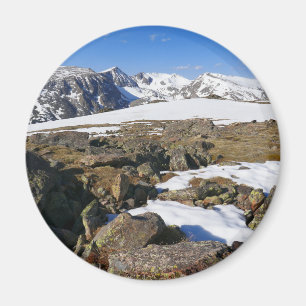 Imán Nieve derritiéndose en las Montañas Rocosas