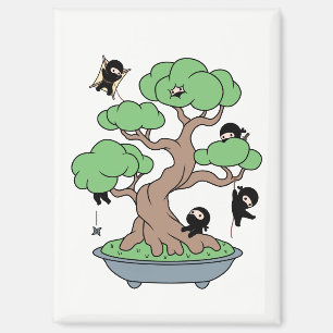 Imán Ninjas minúsculo en árbol de los bonsais
