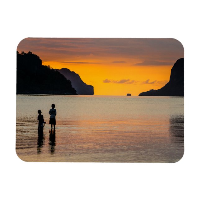 Imán Niños pescando al atardecer (Horizontal)