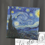 Imán Noche estrellada | Vincent Van Gogh<br><div class="desc">Noche estrellada (1889) del artista holandés Vincent Van Gogh. El arte original es un óleo sobre lienzo que representa un enérgico cielo nocturno post-impresionista en tonos morales de azul y amarillo. Utilice las herramientas de diseño para agregar texto personalizado o personalizar la imagen.</div>